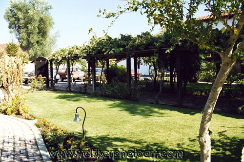 SanLuisObispoMissionGarden.jpg